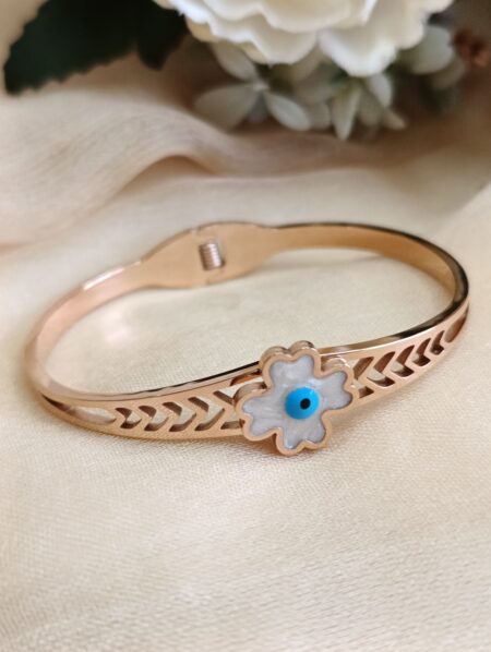 Flower evil eye bracelet